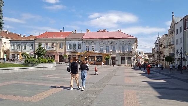 Дрогобыч сегодня / центр / пл. Рынок / ул. Ивана Франка / парк /прогулка по городу смотреть онлайн