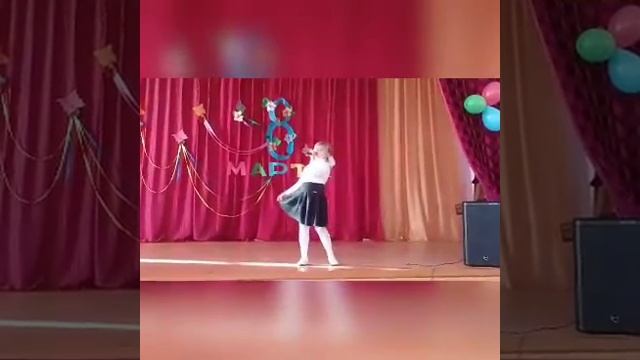 г.Сердрбск Дневник Юльчика . 8 марта. Поздравления от школы номер 1.полное видео. смотреть онлайн