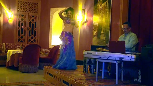 Batwanes Beek, Warda Al Jazairia