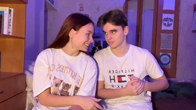 ОТВЕЧАЕМ НА АНОНИМНЫЕ ВОПРОСЫ С МОИМ ПАРНЕМ!!! смотреть онлайн
