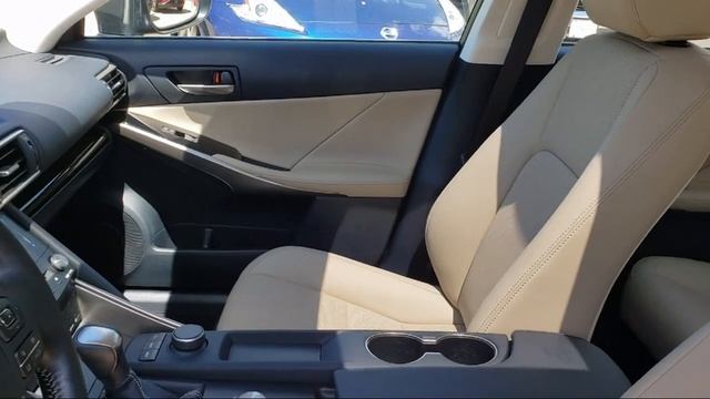 2017 Lexus IS 300 Sedan