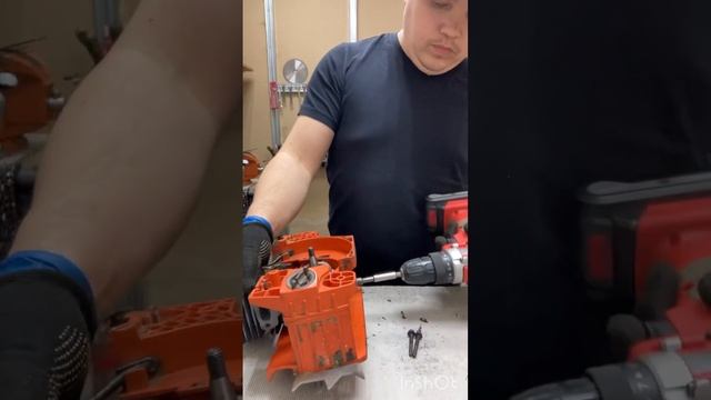 Как поменять поршневую Хускварна 137, 142???? смотреть онлайн