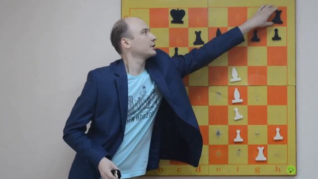 Уничтожение защиты и усиление связки в шахматах смотреть онлайн