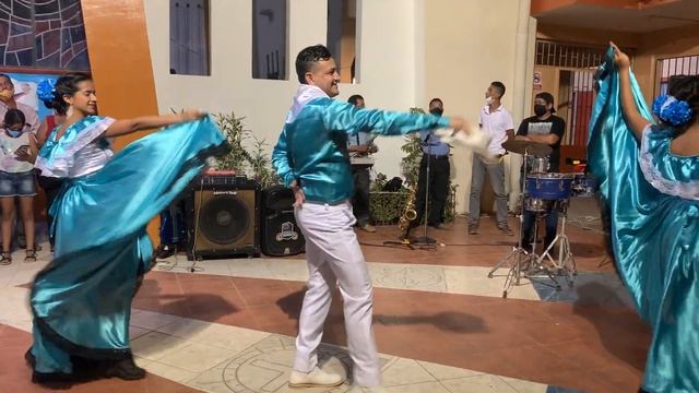 Guayaquileña - Novena Iglesia Sta Marianita Salitre (Folclor - 2020) смотреть онлайн