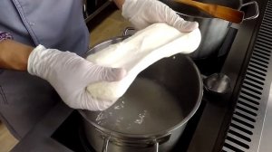 Сыр сулугуни.