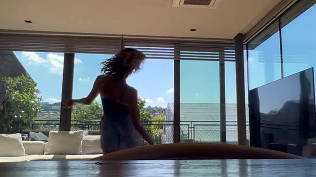 Melis Sezen'den İlginç Dans Paylaşımı.. #melissezen