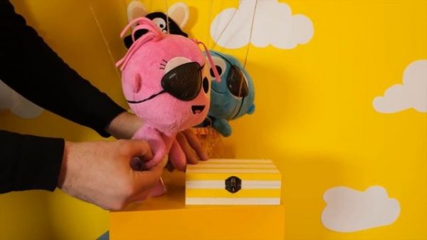 Googoo & Gaga at The Treasure Island?️ | Pretend Play Pirates Toys | Learn Colors, Shapes & Animals