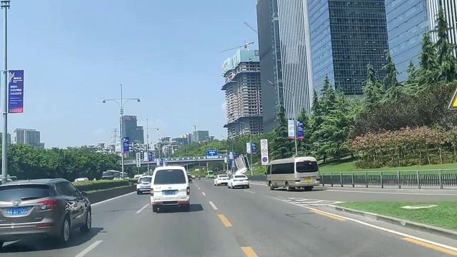 JW MARRIOTT to Chongqing (China) Airport смотреть онлайн