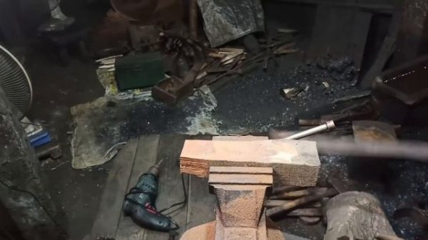 Knife Making - Making a Super Sharp Kurbani Knife From  Rusted Leaf Spring