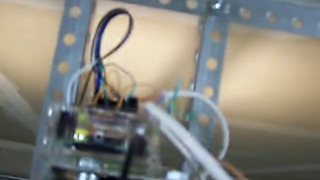 Internet Connected Garage Door Monitor and Control смотреть онлайн