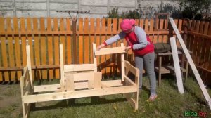 Скамейка со столиком