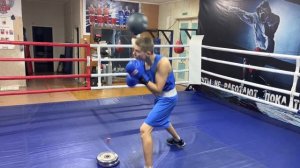 Тренировка по боксу | Работа с грушей на растяжках