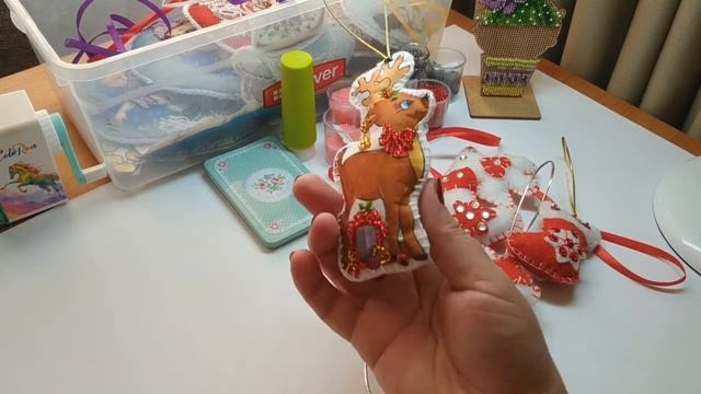 18.Новогодние игрушки, вышивка бисером 18.Christmas toys, beadwork смотреть онлайн