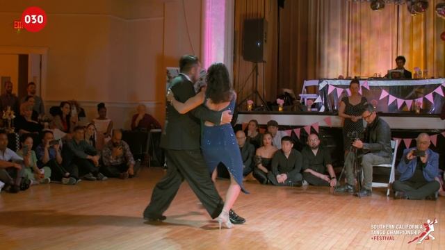Clarisa Aragon And Jonathan Saavedra – De Floreo