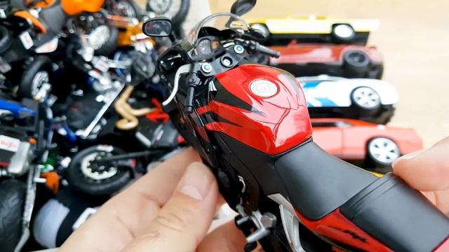 Different brands Motorcycles unboxing 1/12 Scale Bike смотреть онлайн