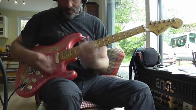 Fender Paisley Stratocaster Made in Japan 1995-1996 смотреть онлайн