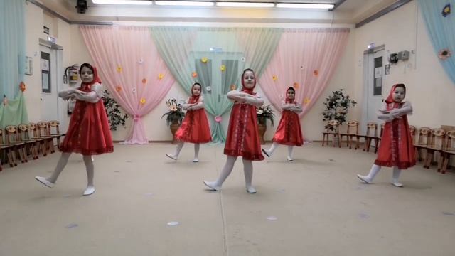 "Танец матрешек" смотреть онлайн