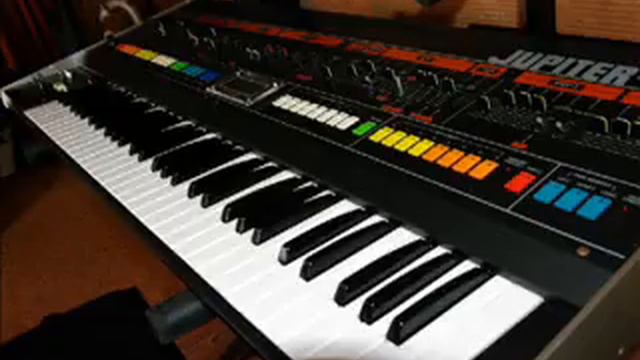 Jupiter8 Juno 60 OB-Xa und Access Virus TI spielen miteinander смотреть онлайн