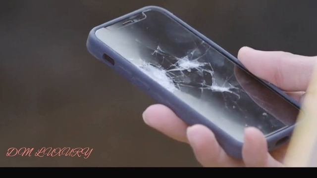 поцеловав видит будущее ?