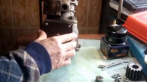 Система смазки воздушного компрессора ЗИЛ 130 с встроенным маслонасосом