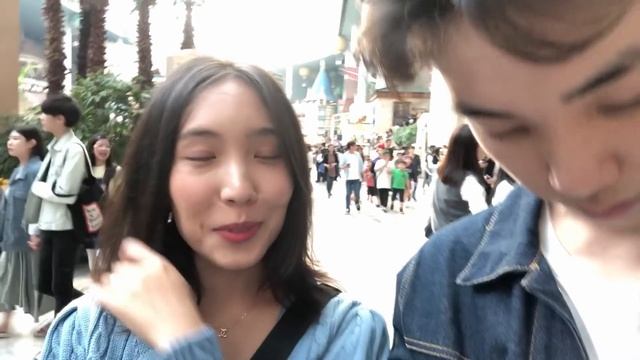 Поход в Lotte World (Парк аттракционов) смотреть онлайн