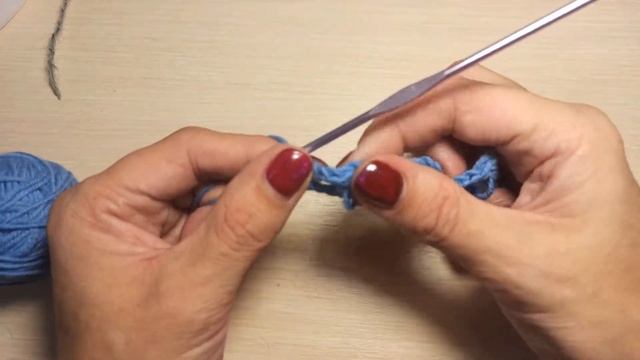 Красивый узор из пушистой пряжи. смотреть онлайн