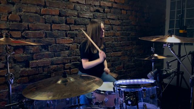 FEVER 333 - THE INNOCENT (Drum cover by Dasha Zavidova) смотреть онлайн
