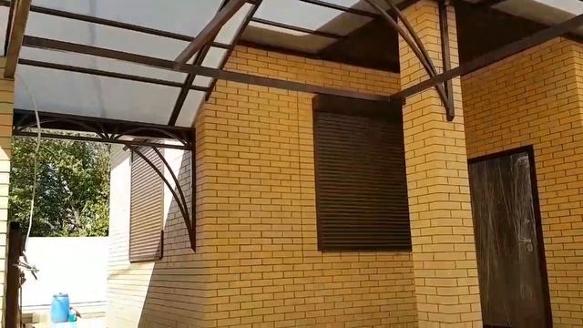 Навес из поликарбоната в Ростове на Дону компании ...Мир Навесов...навесы,террасы,беседки,ковка. смотреть онлайн