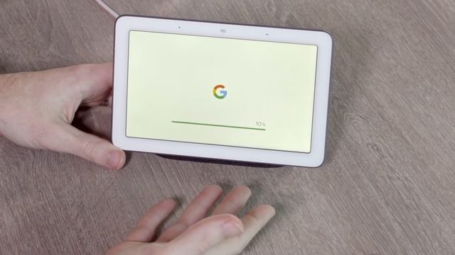 Google Home Hub unboxing & set-up смотреть онлайн
