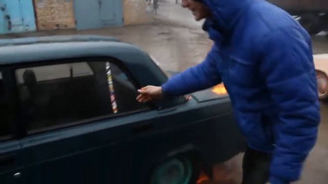 The 8th Customs ВАЗ 2105 коптила. Боевая классика Камышина. смотреть онлайн