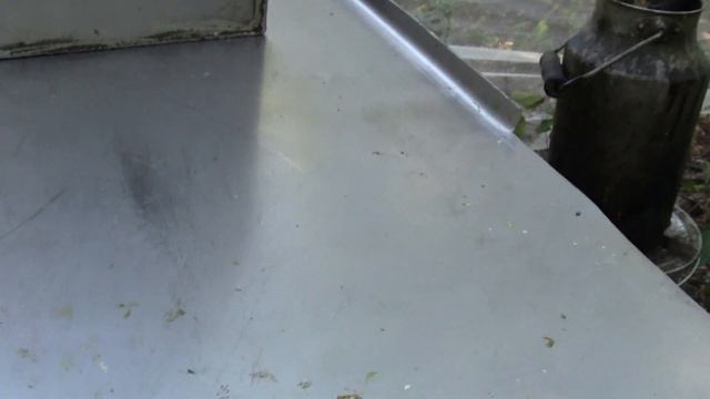 Первый опыт в кочевом пчеловодстве. Оборудование места откачки меда. смотреть онлайн