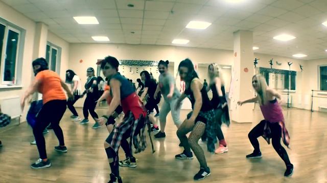 ZIN 77/Ponlo Pa Tras/ZUMBA®/Ижевск смотреть онлайн