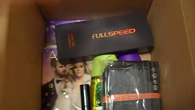 Посылка от Эйвон смотреть онлайн