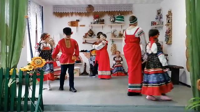 "Повертуха". Наборная Вологодской области. Детский вокальный ансамбль "Колокольчики" КДЦ "Светоч" смотреть онлайн