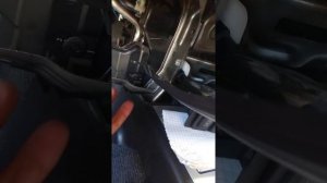 Снятие центральной панели на Митсубиси Паджеро спорт 2