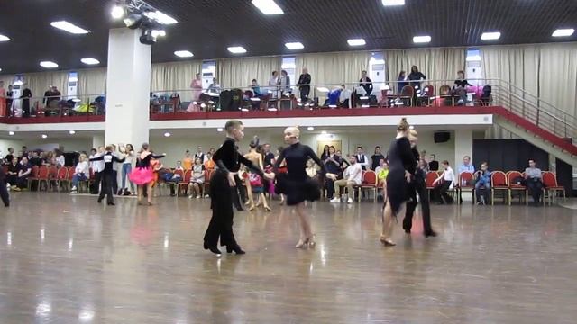 Ча-ча-ча (1) (Открытый класс Юниоры-1) 18.05.2018 Рейтинг-Турнир Санкт-Петербурга (4 тур) смотреть онлайн