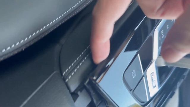 Audi RS5 B9.5 - Center Console Trim Replacement смотреть онлайн