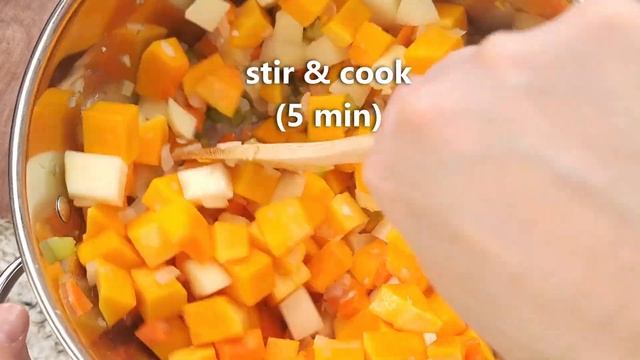 ONE-POT RICH AND CREAMY BUTTERNUT SQUASH SOUP (VEGAN) смотреть онлайн