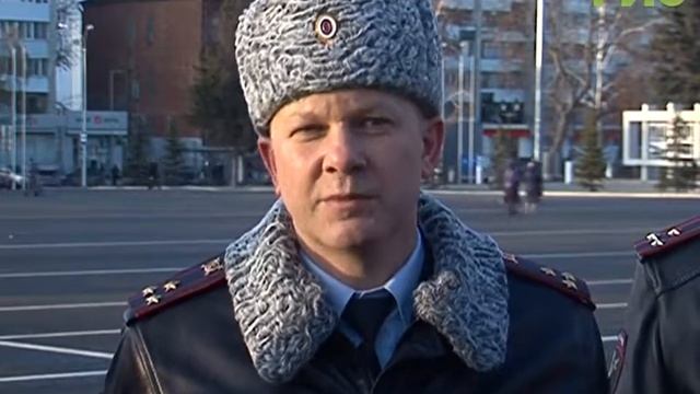 Сила и мощь самарской полиции. На площади Куйбышева прошел гарнизонный строевой смотр смотреть онлайн