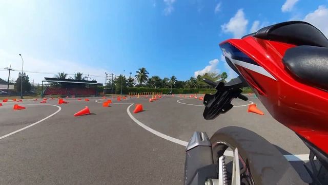 Honda Safety Riding Park Phuket - Moto Gymkhana training смотреть онлайн