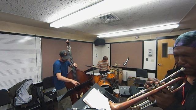 Lotus 3L Mouthpiece and the Drums смотреть онлайн