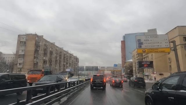 Бродяга спас жену миллионера, а получив от нее странную записку, едва не ошалел