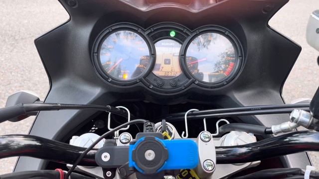 2009 Vstrom DL650A stalling when cold смотреть онлайн