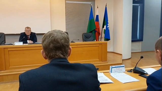 Вице-спикер Думы города Урай Рустам Миникаев в глазах депутатов потерял всё уважение и должен уйти. смотреть онлайн