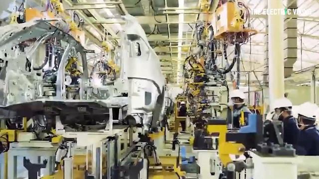 How BYD went from copying Toyota's to building them смотреть онлайн