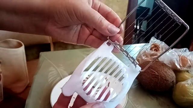 Нашла в пятёрочке яйцерезку за 9 рублей, тестирую её в деле сварила яички. смотреть онлайн