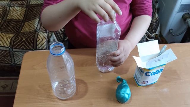 Как надуть шарик при помощи соды и уксуса