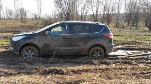 Работа полного привода Ford Kuga 2 (сидит на пузе)