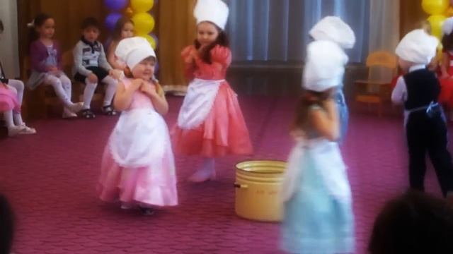 танец "Поварята", вторая младшая группа в детском саду смотреть онлайн