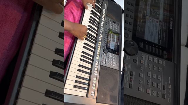 Yamaha S770 Keyboard смотреть онлайн